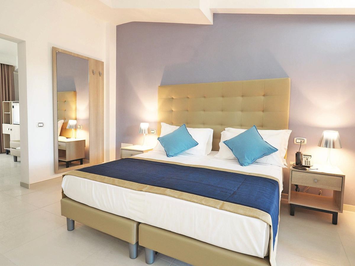 Hotel Tui Blue Tropea à Santa Domenica  Extérieur photo